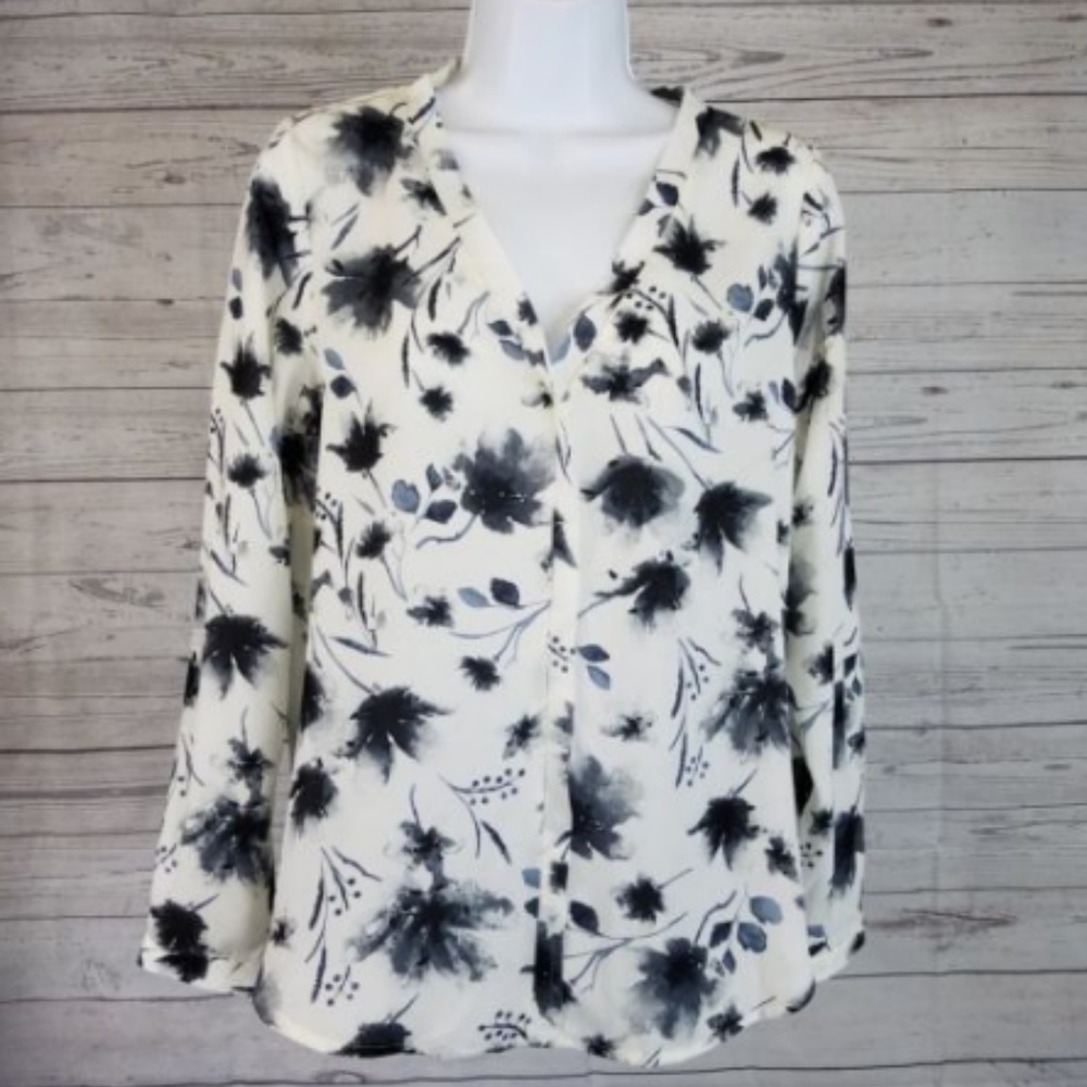 Pleione Cream and Black Floral V-Neck Blouse
